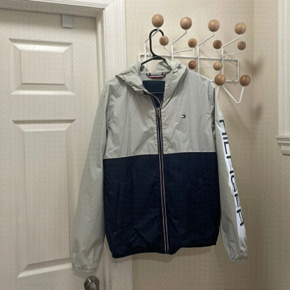 Tommy Hilfiger Other - Tommy Hilfiger - Long Sleeve Light Jacket - M